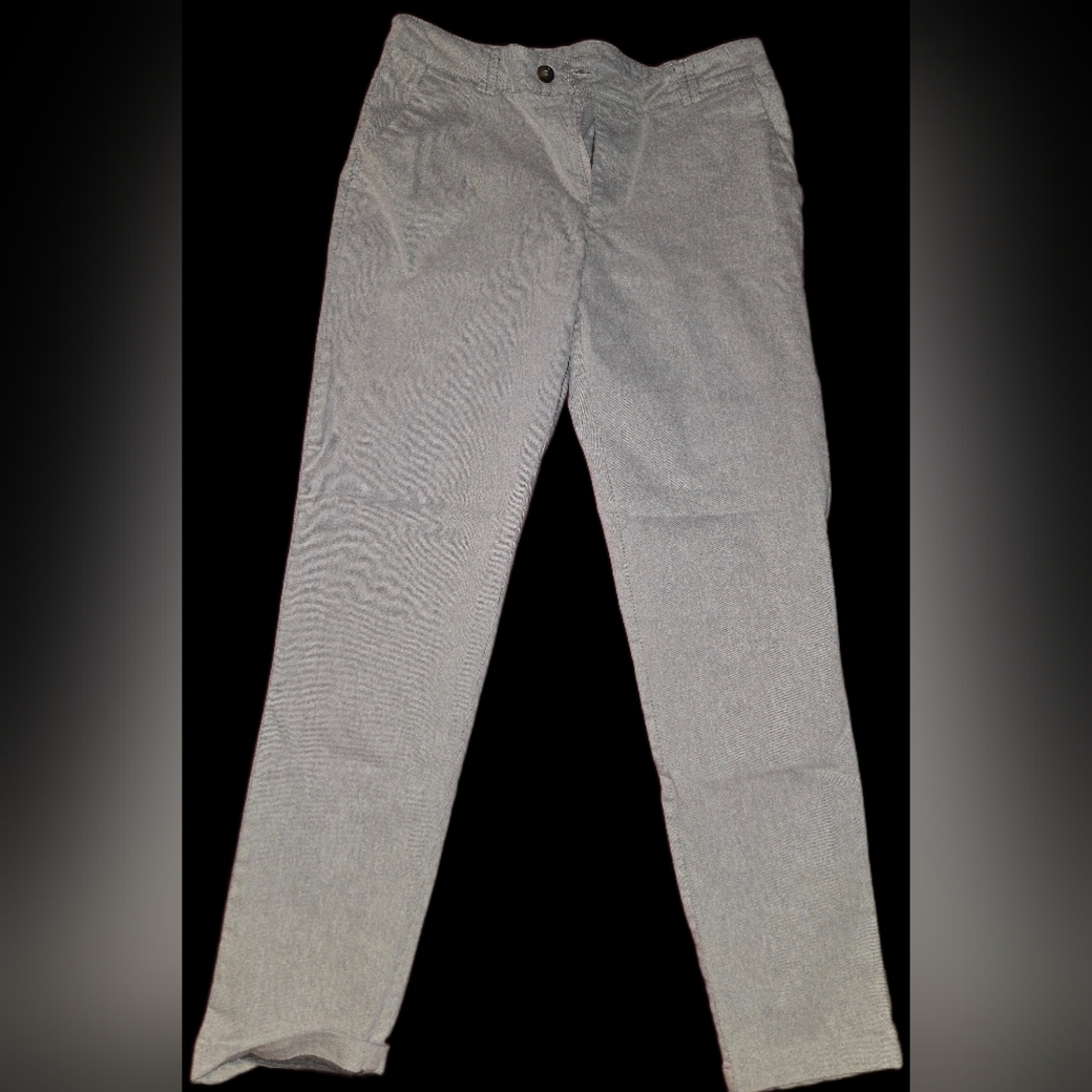 SHEIN Gray Ankle Cropped Pants